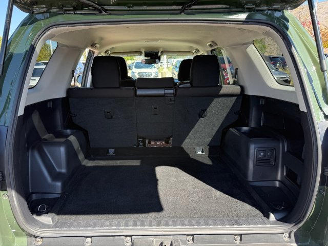 Used 2022 Toyota 4Runner TRD Off-Road AWD/4WD image 28