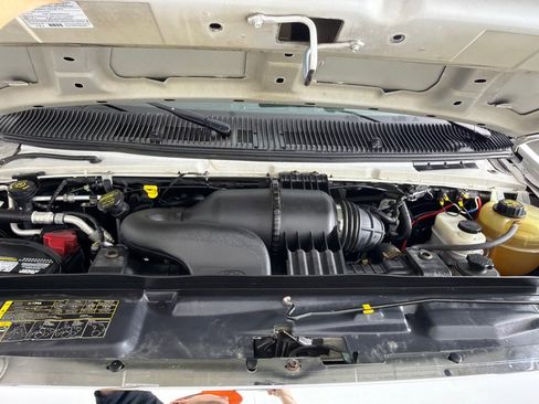 Used 2014 Ford E-250 and Econoline 250 w/ Power Group RWD image 19