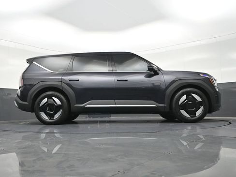 Used 2026 Kia EV9 Light RWD image 33