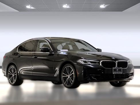 Certified 2023 BMW 530i w/ Convenience Package image 6