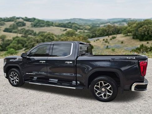 Used 2022 GMC Sierra 1500 SLT w/ SLT Convenience Package AWD/4WD image 6