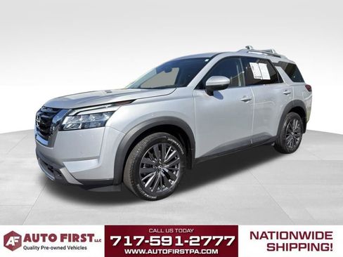 Used 2024 Nissan Pathfinder SL w/ SL Premium Package AWD/4WD image 7