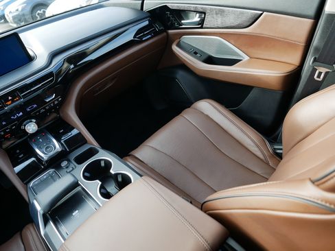 Certified 2024 Acura MDX SH-AWD w/ Advance Package image 11