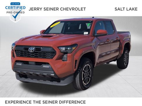 Used 2025 Toyota Tacoma TRD Sport image 1