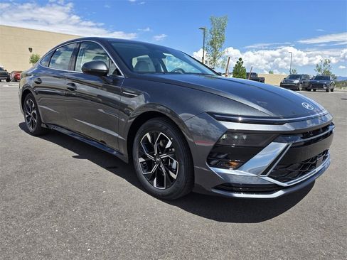 New 2025 Hyundai Sonata SEL image 2