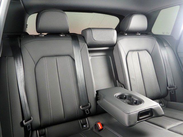Used 2023 Audi Q4 e-tron Premium Plus w/ Premium Plus RWD image 17