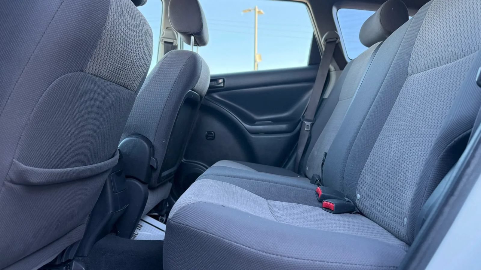 Used 2006 Toyota Matrix XR FWD image 11