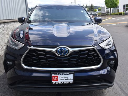 Certified 2024 Toyota Highlander Limited AWD/4WD image 2