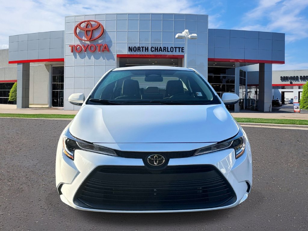 Used 2026 Toyota Corolla LE w/ LE Premium Package FWD image 3