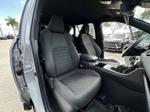 Used 2024 Toyota RAV4 SE image 32