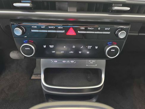 New 2026 Hyundai Ioniq 9 SE image 18