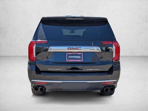 Used 2021 GMC Yukon Denali w/ Denali Premium Package AWD/4WD image 6