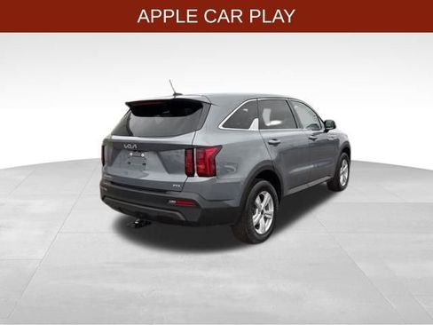 Used 2023 Kia Sorento LX image 7
