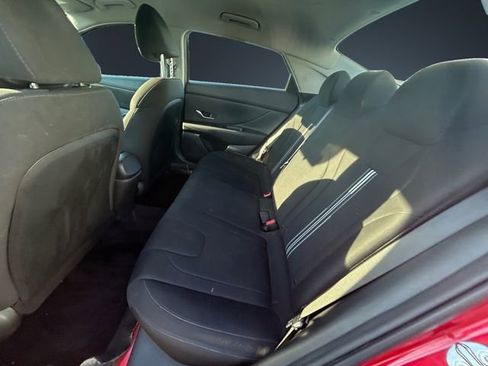 Used 2023 Hyundai Elantra SEL FWD image 13