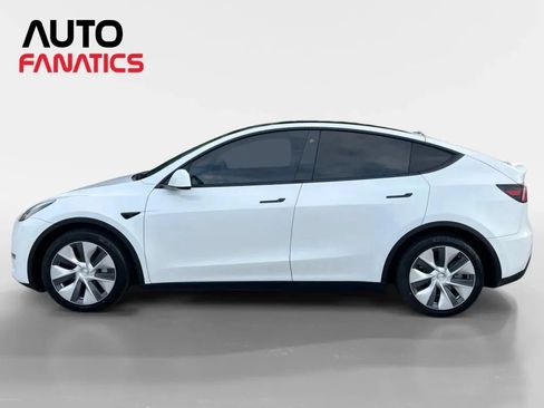 Used 2021 Tesla Model Y Long Range AWD/4WD image 2