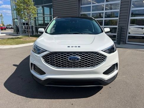 Used 2024 Ford Edge SEL w/ Convenience Package AWD/4WD image 2