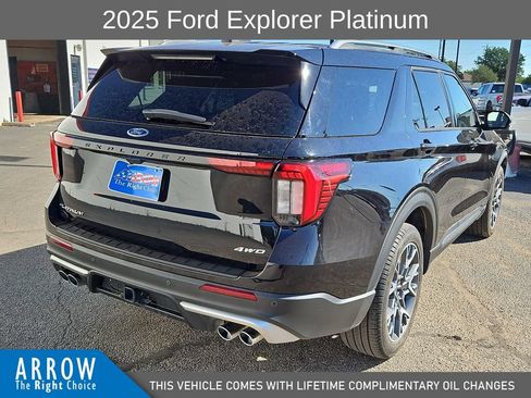 Used 2025 Ford Explorer Platinum w/ Ultimate Package AWD/4WD image 12