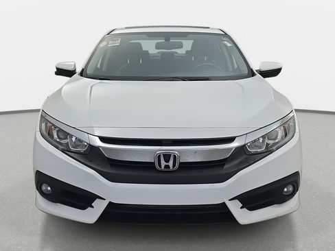 Used 2018 Honda Civic EX-L image 2