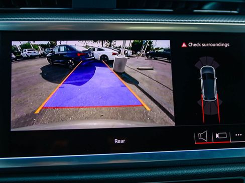 Certified 2025 Audi Q3 2.0T Premium w/ Convenience Package image 26