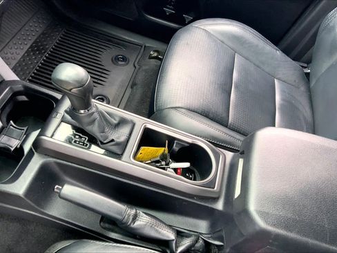 Used 2021 Toyota Tacoma TRD Off-Road w/ TRD Premium Off Road Package image 16