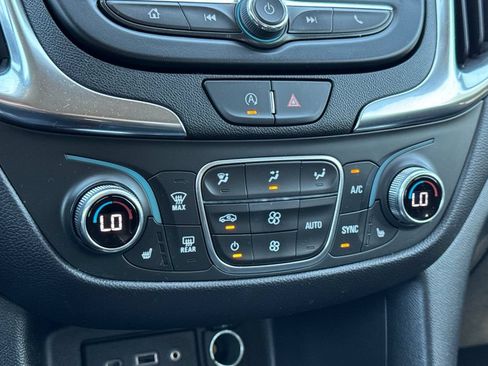 Used 2024 Chevrolet Equinox LT AWD/4WD image 23