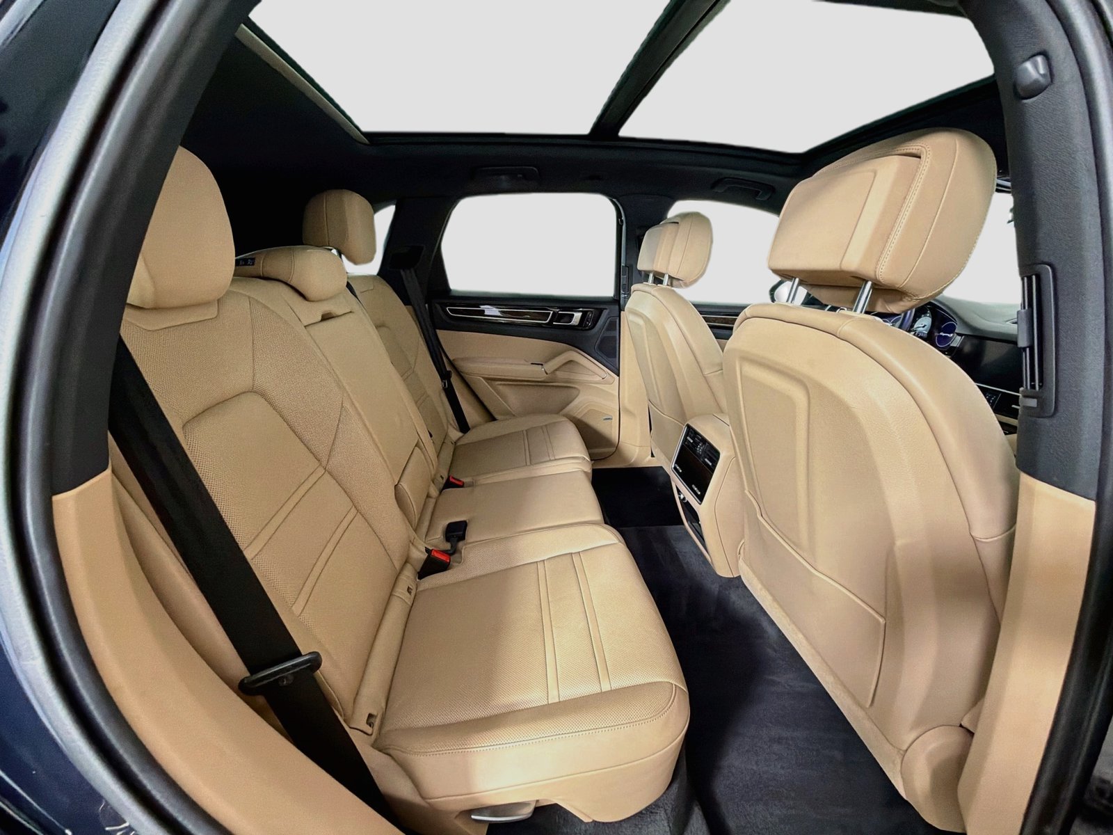 Used 2021 Porsche Cayenne S AWD/4WD image 31