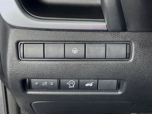 Used 2024 Nissan Rogue SV AWD/4WD image 11