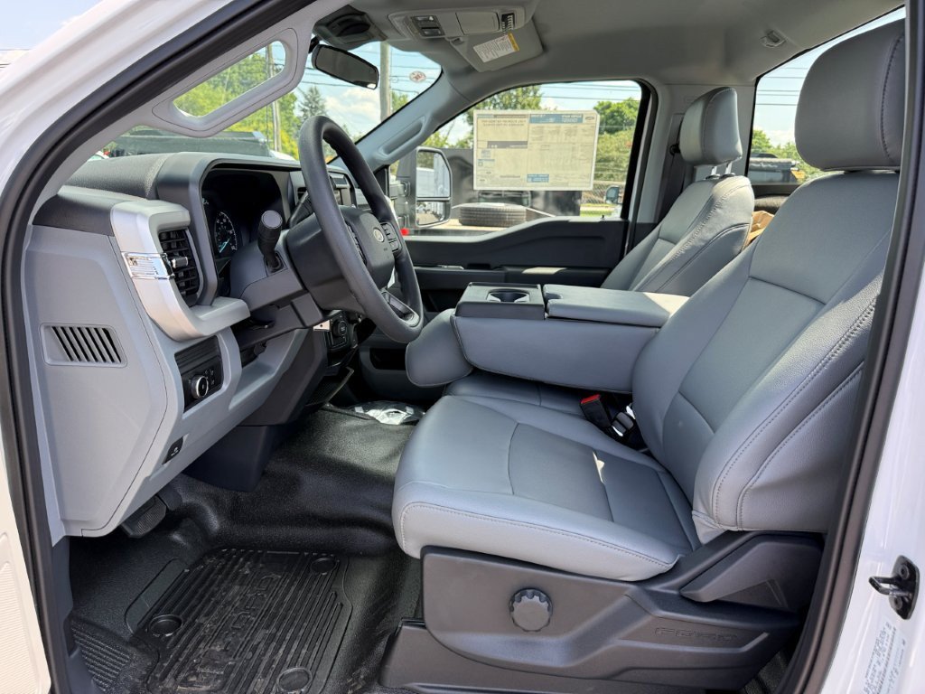 New 2026 Ford F350 XL w/ XL Chrome Package AWD/4WD image 12