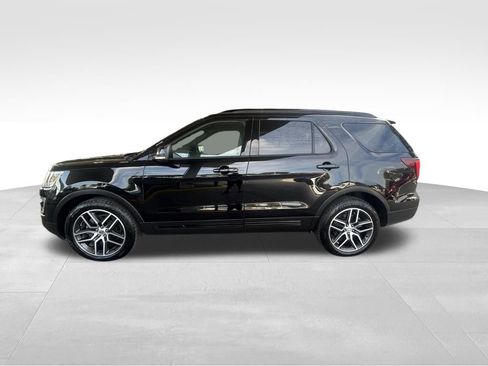 Used 2016 Ford Explorer Sport w/ Equipment Group 401A image 8