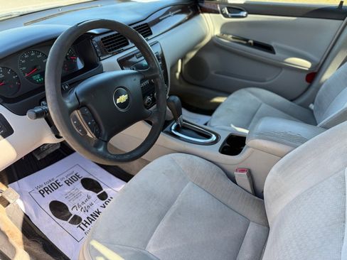 Used 2014 Chevrolet Impala Limited LS image 9
