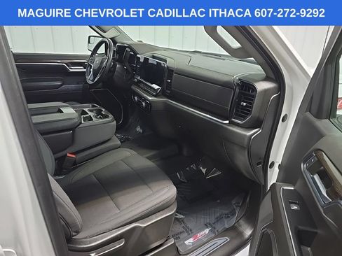 Used 2022 Chevrolet Silverado 1500 RST AWD/4WD image 15