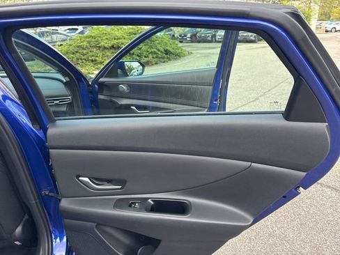 Used 2023 Hyundai Elantra SEL w/ Convenience Package FWD image 27