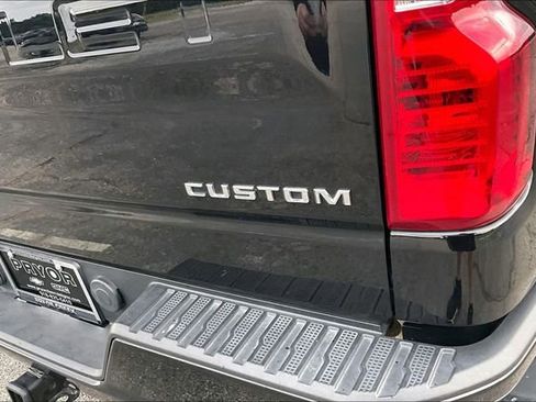 Used 2023 Chevrolet Silverado 1500 Custom AWD/4WD image 25