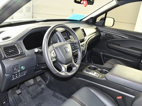 Used 2024 Honda Ridgeline TrailSport image 2