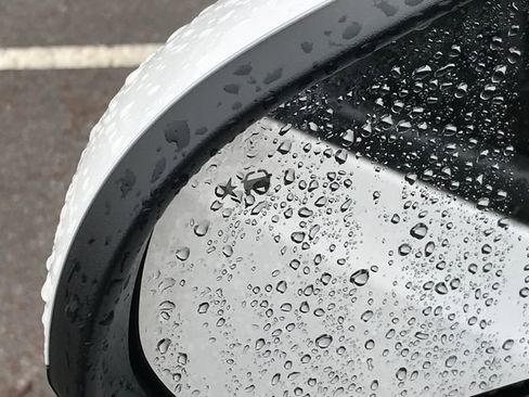 Used 2024 Buick Encore GX Avenir w/ Avenir Technology Package image 7