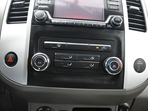 Used 2017 Nissan Frontier SV AWD/4WD image 16