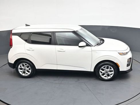 Used 2020 Kia Soul S FWD image 26