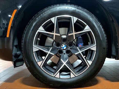 Used 2025 BMW X3 xDrive30i w/ Premium Package image 12