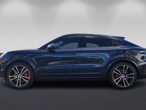 Used 2024 Porsche Cayenne S image 6