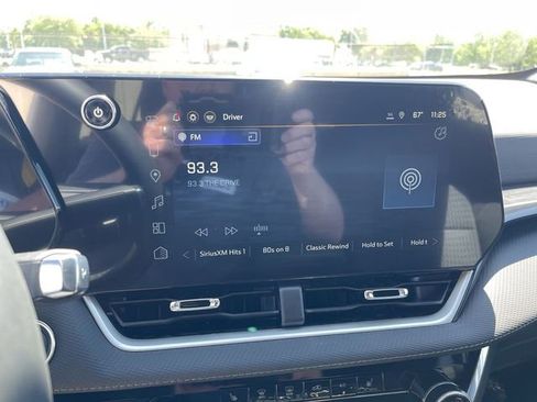 Used 2026 Chevrolet Equinox LT w/ Safety and Technology Package FWD image 19