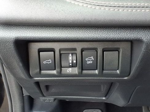 Used 2022 Subaru Outback Limited AWD/4WD image 21
