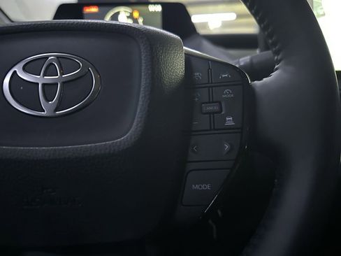 Used 2024 Toyota Prius XLE FWD image 13