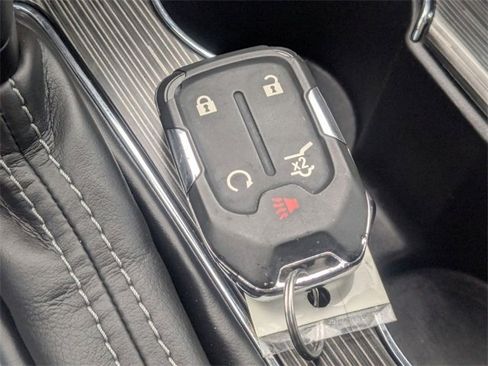 Used 2018 GMC Acadia SLT image 39