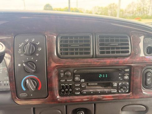 Used 2001 Dodge Ram 1500 Truck 2WD Quad Cab image 18