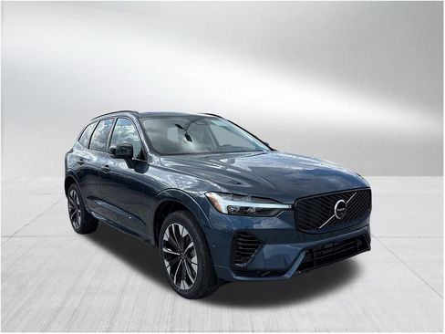 New 2026 Volvo XC60 T8 Ultra w/ Protection Package Premier AWD/4WD image 3