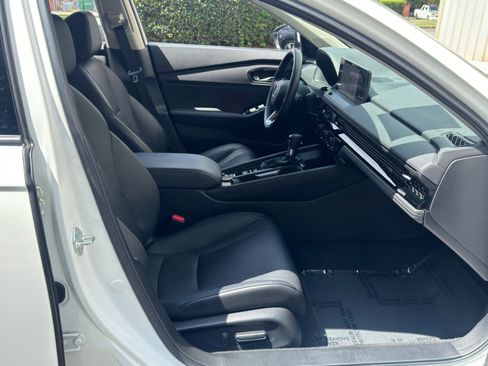 Used 2023 Honda Accord Touring image 15