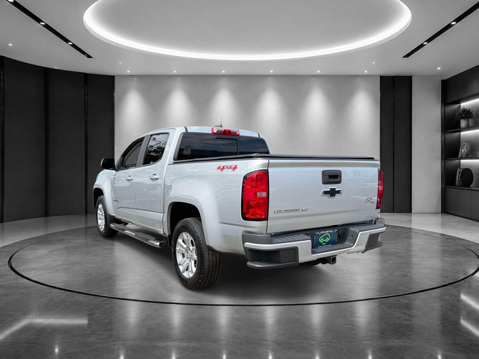 Used 2019 Chevrolet Colorado LT w/ LT Convenience Package AWD/4WD image 3