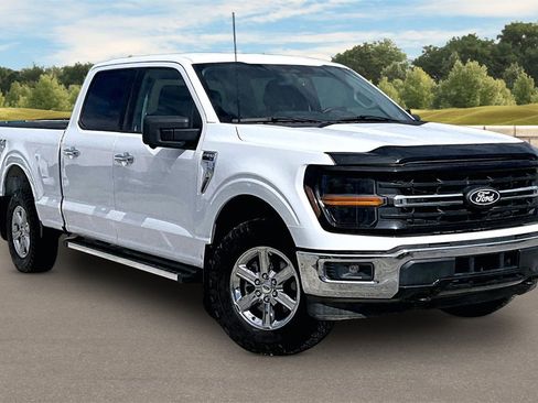 Used 2024 Ford F150 XLT image 2