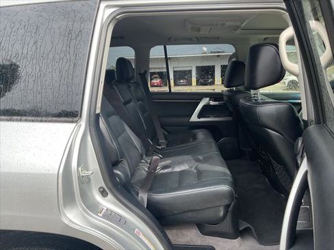 Used 2015 Toyota Land Cruiser AWD/4WD image 29