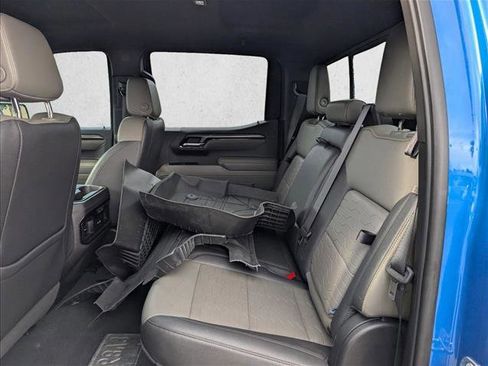 Used 2022 Chevrolet Silverado 1500 ZR2 w/ Technology Package image 15